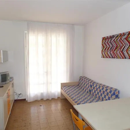 Comfortable With Ac In * ביביונה