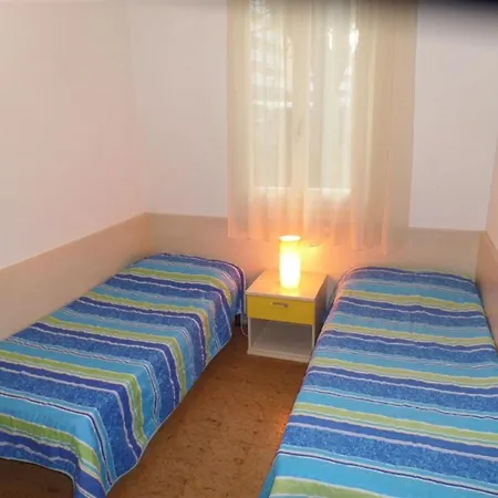 Comfortable With Ac In דירה